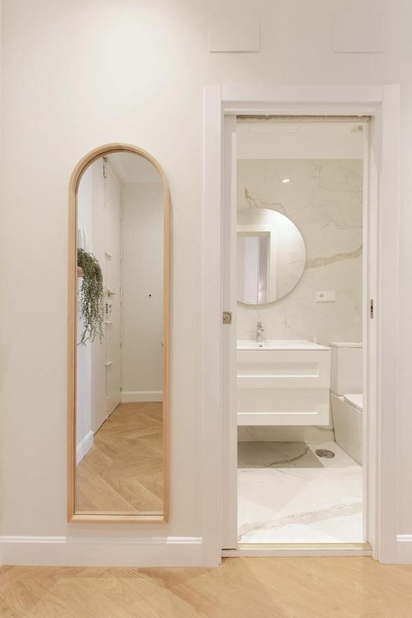Deluxe Apartment Near Gran Via Madrid Exterior foto